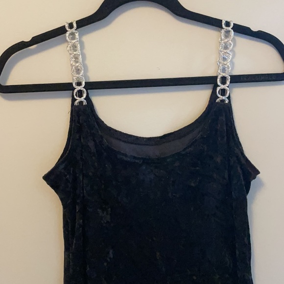 Vintage black velvet and embroidered chain dress - Picture 4 of 6